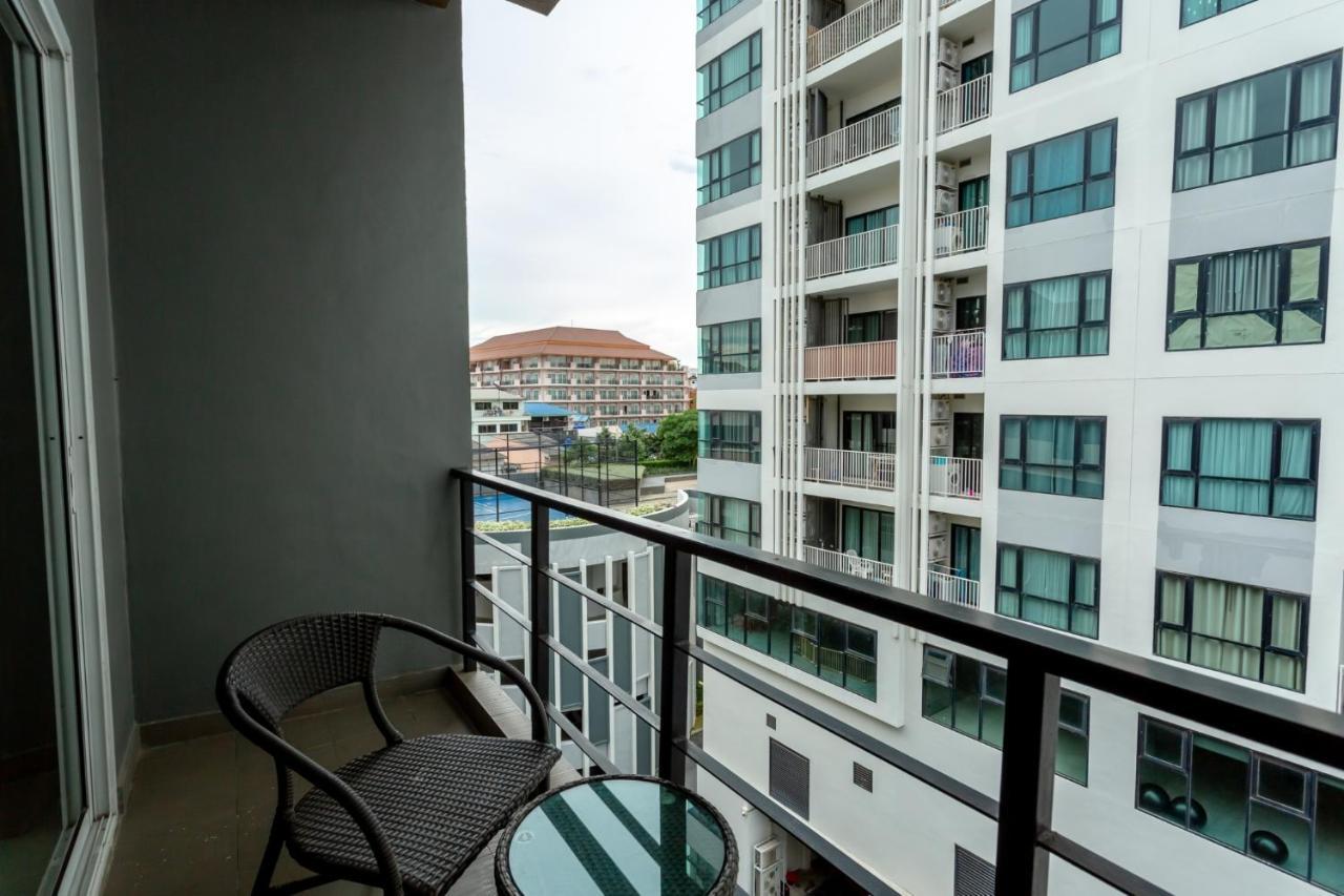 Honey Boutique Hotel Pattaya Exteriör bild