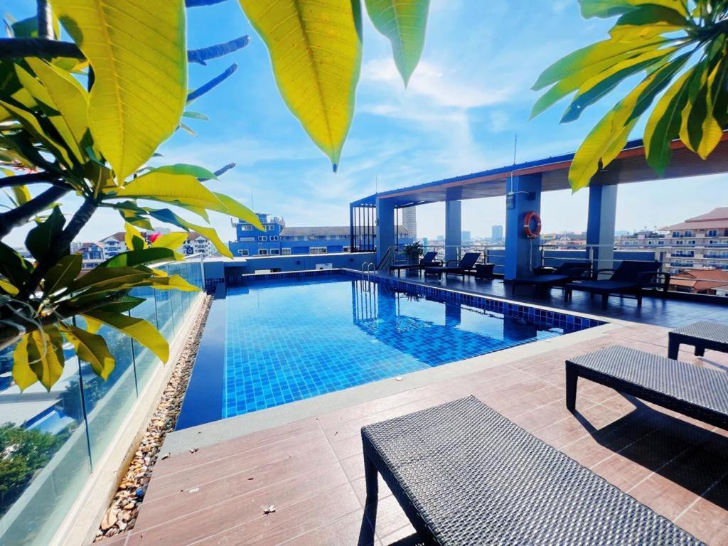 Honey Boutique Hotel Pattaya Exteriör bild